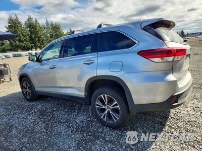 Drugie zdjęcie samochodu z przodu: 2019 TOYOTA HIGHLANDER LE VIN:5TDBZRFH9KS984832 - miniatura