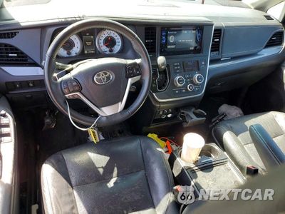 Zdjęcie 8 z 12 samochodu: 2017 TOYOTA SIENNA SE VIN:5TDXZ3DC0HS871970 - miniatura