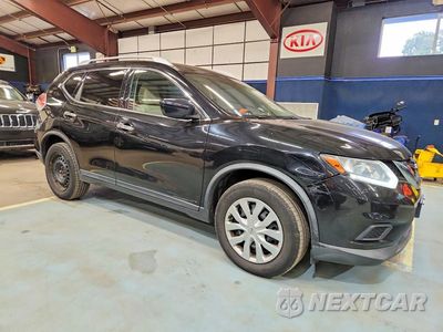 Czwarte zdjęcie samochodu z boku: 2016 NISSAN ROGUE S VIN:KNMAT2MV7GP646165 - miniatura