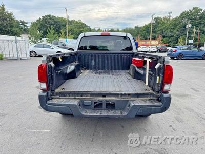 Piąte zdjęcie samochodu w środku: 2019 TOYOTA TACOMA SR VIN:5TFRX5GNXKX149592 - miniatura