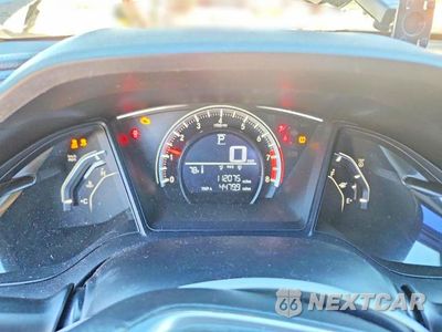 Zdjęcie 9 z 13 samochodu: 2016 HONDA CIVIC LX VIN:19XFC2F51GE206820 - miniatura