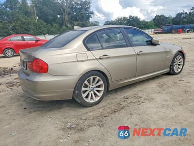 Trzecie zdjęcie samochodu z tyłu: 2011 BMW 328 I SULEV VIN:WBAPH5C56BA443226 - miniatura