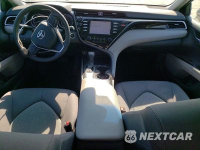 Zdjęcie 8 z 12 samochodu: 2018 TOYOTA CAMRY LE VIN:4T1B11HK8JU550456 - miniatura