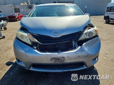 Piąte zdjęcie samochodu w środku: 2011 TOYOTA SIENNA LE VIN:5TDKK3DC1BS093989 - miniatura