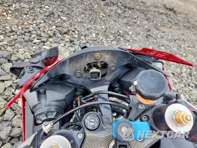 Zdjęcie 7 z 8 samochodu: 2005 YAMAHA YZFR6 L VIN:JYARJ06E05A023377 - miniatura