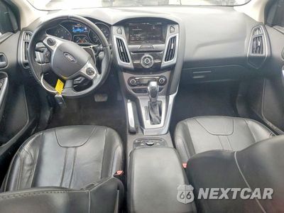 Zdjęcie 8 z 12 samochodu: 2013 FORD FOCUS TITANIUM VIN:1FADP3J29DL326744 - miniatura