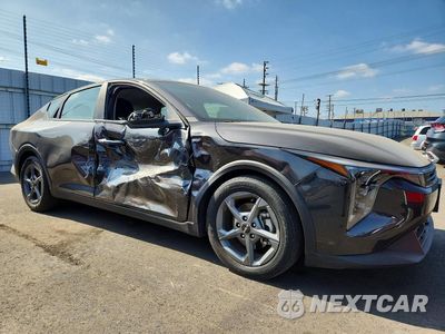 Czwarte zdjęcie samochodu z boku: 2025 KIA K4 LXS VIN:3KPFT4DE8SE146946 - miniatura