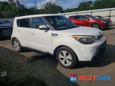 Czwarte zdjęcie samochodu z boku: 2015 KIA SOUL BASE VIN:KNDJN2A27F7206689 - miniatura