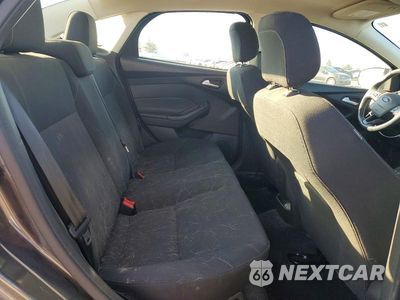 Zdjęcie 10 z 12 samochodu: 2018 FORD FOCUS SE VIN:1FADP3F29JL323198 - miniatura
