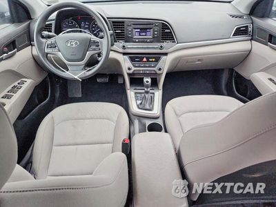 Zdjęcie 8 z 12 samochodu: 2017 HYUNDAI ELANTRA SE VIN:KMHD74LF8HU428483 - miniatura