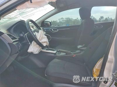 Zdjęcie 7 z 13 samochodu: 2019 NISSAN SENTRA SR VIN:3N1AB7AP3KY216472 - miniatura