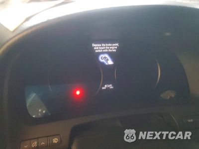 Zdjęcie 9 z 12 samochodu: 2013 LEXUS LS 460 VIN:JTHCL5EF3D5019258 - miniatura