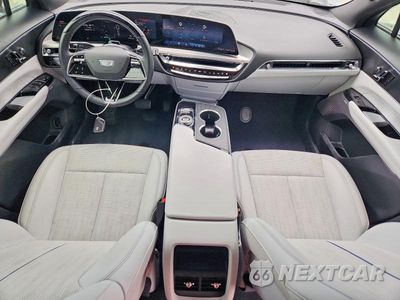 Zdjęcie 8 z 14 samochodu: 2024 CADILLAC LYRIQ LUXURY VIN:1GYKPRRL6RZ126582 - miniatura