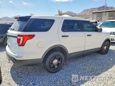Trzecie zdjęcie samochodu z tyłu: 2016 FORD EXPLORER POLICE INTERCEPTOR VIN:1FM5K8AR3GGD32815 - miniatura