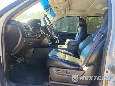 Zdjęcie 7 z 13 samochodu: 2014 CHEVROLET TAHOE C1500 LT VIN:1GNSCBE06ER158518 - miniatura