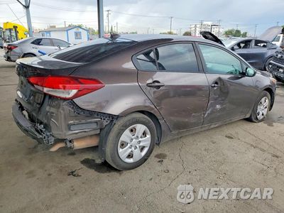 Trzecie zdjęcie samochodu z tyłu: 2018 KIA FORTE LX VIN:3KPFK4A71JE164616 - miniatura