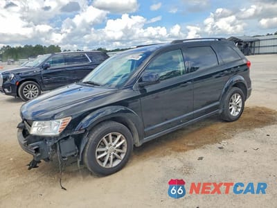 2015 DODGE JOURNEY SXT 3C4PDCBG3FT726932 - główne zdjęcie licytacji z USA - miniatura