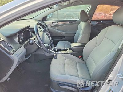 Zdjęcie 7 z 13 samochodu: 2012 HYUNDAI SONATA HYBRID VIN:KMHEC4A42CA042086 - miniatura