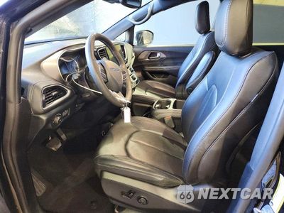 Zdjęcie 7 z 14 samochodu: 2025 CHRYSLER PACIFICA HYBRID SELECT VIN:2C4RC1S79SR572997 - miniatura