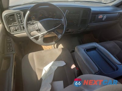 Zdjęcie 8 z 13 samochodu: 2005 GMC YUKON VIN:1GKEK13VX5J153424 - miniatura