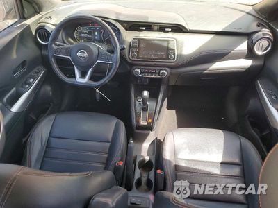 Zdjęcie 8 z 13 samochodu: 2019 NISSAN KICKS SR VIN:3N1CP5CU4KL513720 - miniatura