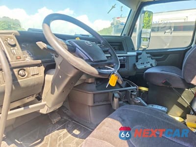 Zdjęcie 8 z 12 samochodu: 2022 VOLVO VNL SEMI TRUCK VIN:4V4NC9EH0NN316822 - miniatura