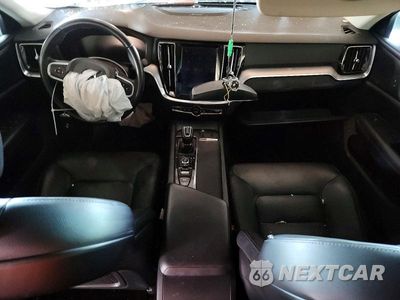 Zdjęcie 8 z 12 samochodu: 2019 VOLVO S60 T6 MOMENTUM VIN:7JRA22TK0KG017299 - miniatura