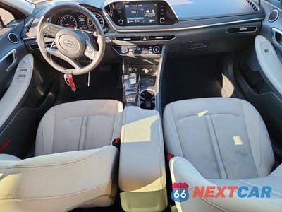 Zdjęcie 8 z 12 samochodu: 2021 HYUNDAI SONATA SEL VIN:KMHL64JA0MA158764 - miniatura