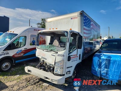 2019 ISUZU NPR BOX TRUCK 54DB4W1B1KS805573 - główne zdjęcie licytacji z USA - miniatura