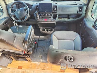 Zdjęcie 8 z 13 samochodu: 2017 RAM PROMASTER 2500 REFRIGERATED DELIVERY VAN VIN:3C6TRVDG1HE536764 - miniatura