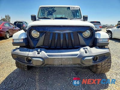 Piąte zdjęcie samochodu w środku: 2021 JEEP GLADIATOR SPORT VIN:1C6HJTAG3ML577937 - miniatura