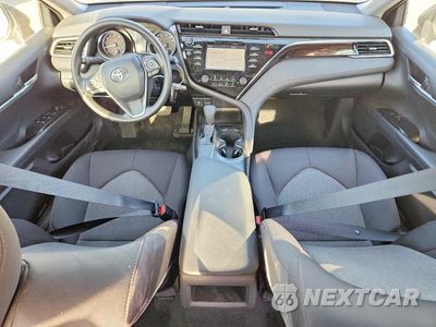 Zdjęcie 8 z 12 samochodu: 2018 TOYOTA CAMRY LE VIN:4T1B11HK0JU618135 - miniatura
