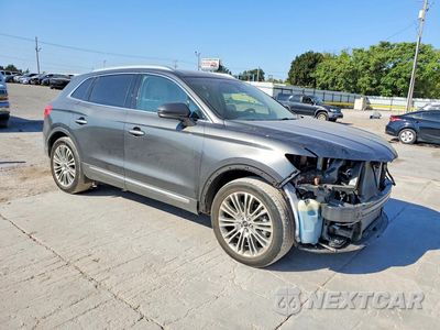 Czwarte zdjęcie samochodu z boku: 2018 LINCOLN MKX RESERVE VIN:2LMPJ6LP5JBL42101 - miniatura