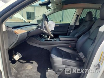 Zdjęcie 7 z 12 samochodu: 2023 TESLA MODEL Y VIN:7SAYGDEF7PF754353 - miniatura