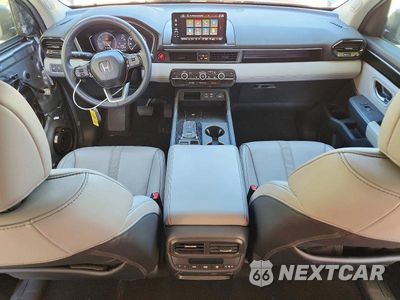 Zdjęcie 8 z 14 samochodu: 2025 HONDA PILOT TOURING VIN:5FNYG2H75SB036279 - miniatura