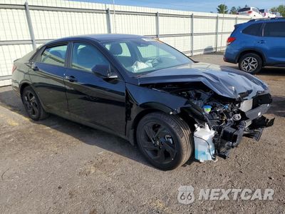 Czwarte zdjęcie samochodu z boku: 2026 HYUNDAI ELANTRA SEL SPORT VIN:KMHLM4DG5TU110504 - miniatura
