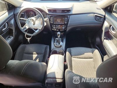 Zdjęcie 8 z 14 samochodu: 2020 NISSAN ROGUE SV VIN:KNMAT2MV4LP539925 - miniatura