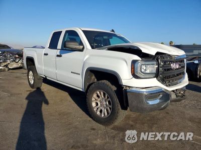 Czwarte zdjęcie samochodu z boku: 2017 GMC SIERRA K1500 VIN:1GTV2LEC8HZ174071 - miniatura