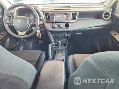 Zdjęcie 8 z 14 samochodu: 2018 TOYOTA RAV4 LE VIN:JTMZFREV9JJ731231 - miniatura