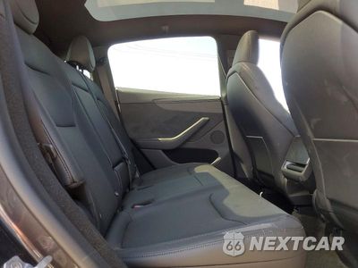 Zdjęcie 10 z 12 samochodu: 2026 TESLA MODEL Y VIN:7SAYGDEE1TF602991 - miniatura