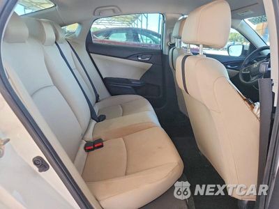 Zdjęcie 10 z 12 samochodu: 2017 HONDA CIVIC LX VIN:19XFC2F53HE006796 - miniatura