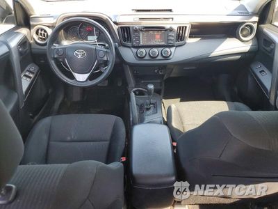 Zdjęcie 8 z 13 samochodu: 2016 TOYOTA RAV4 LE VIN:JTMZFREV4GJ067946 - miniatura