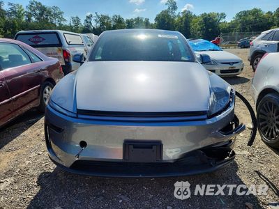 Piąte zdjęcie samochodu w środku: 2026 TESLA MODEL Y VIN:7SAYGDEE7TA726955 - miniatura