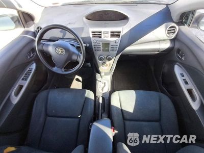 Zdjęcie 8 z 13 samochodu: 2010 TOYOTA YARIS BASE VIN:JTDBT4K39A4072856 - miniatura