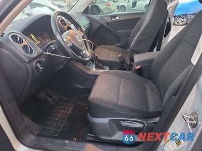 Zdjęcie 7 z 13 samochodu: 2013 VOLKSWAGEN TIGUAN S VIN:WVGAV3AX9DW624705 - miniatura
