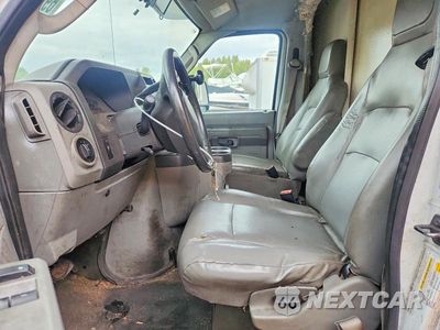 Zdjęcie 7 z 13 samochodu: 2014 FORD E450 BOX TRUCK VIN:1FDXE4FS9EDA23529 - miniatura
