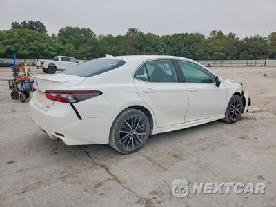 Trzecie zdjęcie samochodu z tyłu: 2021 TOYOTA CAMRY SE VIN:4T1G11AK2MU457985 - miniatura