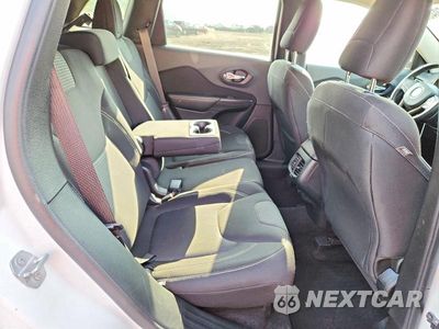 Zdjęcie 11 z 13 samochodu: 2015 JEEP CHEROKEE LATITUDE VIN:1C4PJMCB7FW649882 - miniatura