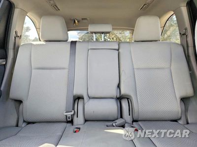 Zdjęcie 10 z 13 samochodu: 2019 TOYOTA HIGHLANDER LE VIN:5TDBZRFH9KS984832 - miniatura
