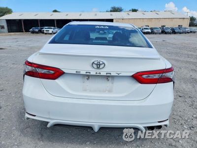 Zdjęcie 6 z 12 samochodu: 2018 TOYOTA CAMRY SE VIN:4T1B11HK2JU050115 - miniatura